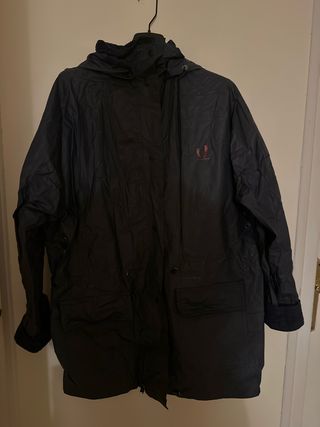 Impermeable Azul marino con capucha y pana