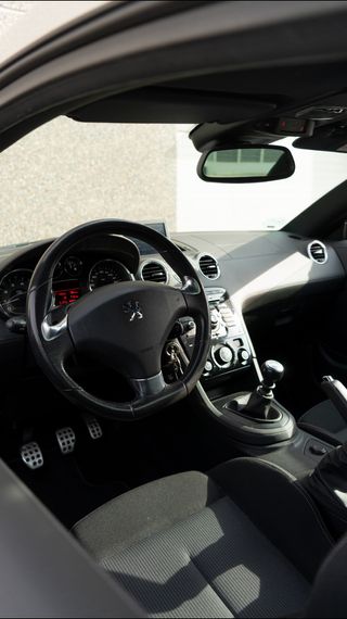 Peugeot RCZ 2011