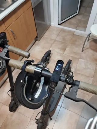 Patinete Eléctrico + Casco + Cargador