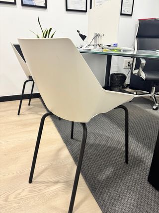 Silla confidente oficina moderna