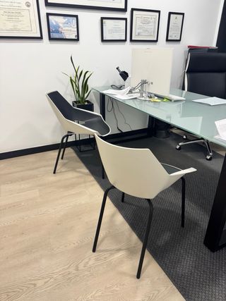 Silla confidente oficina moderna