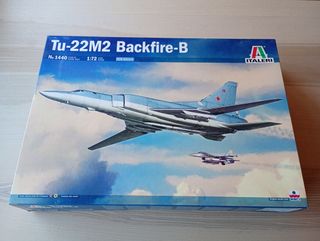 TU-22M2 BACKFIRE-B MAQUETA ITALERI 1/72