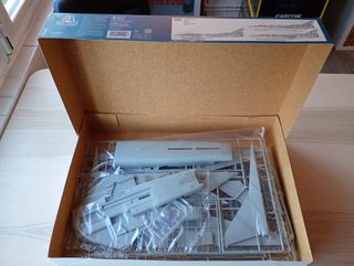 TU-22M2 BACKFIRE-B MAQUETA ITALERI 1/72