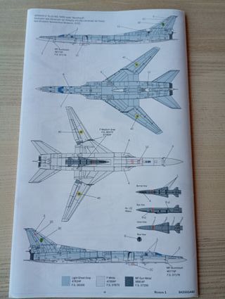 TU-22M2 BACKFIRE-B MAQUETA ITALERI 1/72