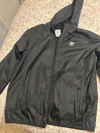 Chaqueta impermeable Adidas negra