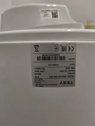 Termo Eléctrico está roto por fuga vale para pieza