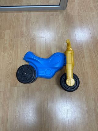 Moto de juguete  FEBER azul y dorada