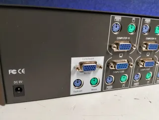 TRENDnet TK-1601R KVM 16 Puertos PS/2 VGA Rack 2U