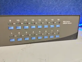 TRENDnet TK-1601R KVM 16 Puertos PS/2 VGA Rack 2U