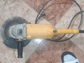 Amoladora angular DeWALT DWE492 2200W,