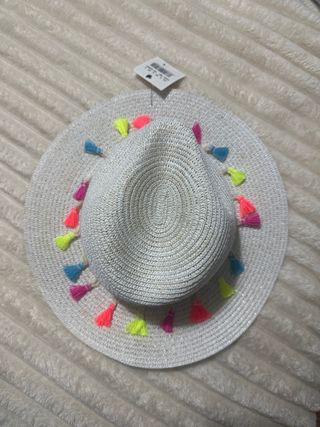 Sombrero de paja blanco con pompones
