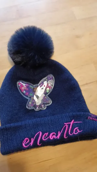 Gorro infantil Encanto con pompón
