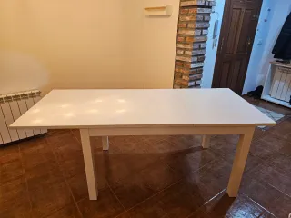 Mesa extensible blanca