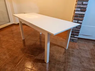 Mesa extensible blanca