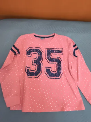 Conjunto sudadera y Pantalón Vaquero