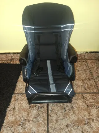 Carro de bebé con capazo y silla