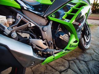 Kawasaki Ninja 300 SE, 11.000 km, como nueva