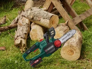 Motosierra Parkside 20V Nueva