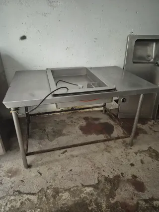 Mesa de acero inoxidable caliente