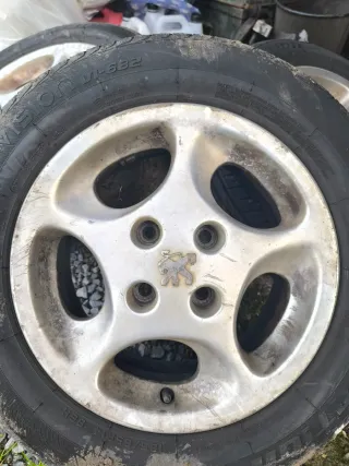 Llantas Peugeot 106 Sport con Neumáticos