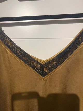 Top fiesta Zara dorado encaje negro talla L