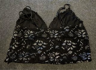 TOP ENCAJE floral negro M