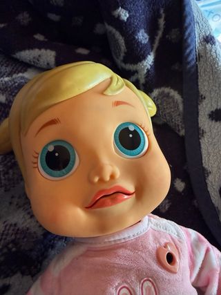 Peke baby Emma muñeca bebés llorones juguete niña