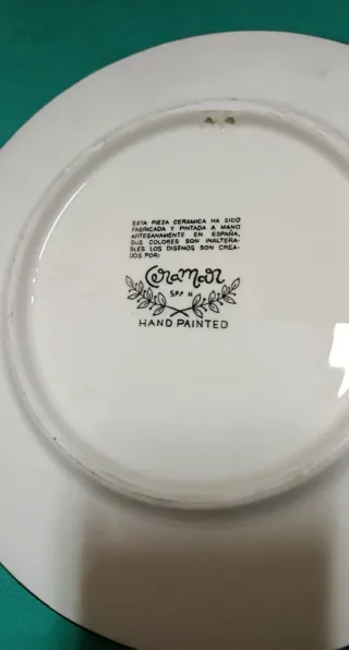 Piatti decorativi in ceramica