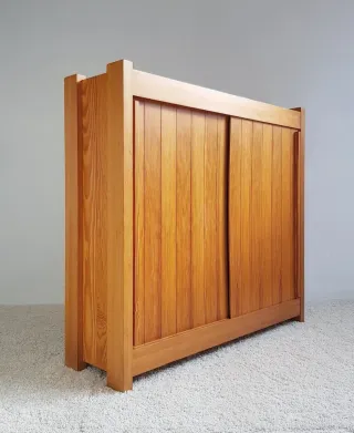 Aparador/Armario de Pino Melis. Francia 70s.