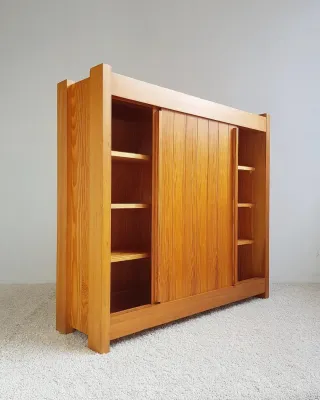 Aparador/Armario de Pino Melis. Francia 70s.