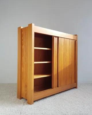 Aparador/Armario de Pino Melis. Francia 70s.