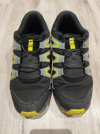 Zapatillas Salomon Trail Running Negras y Amarilla