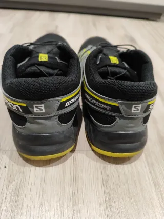 Zapatillas Salomon Trail Running Negras y Amarilla