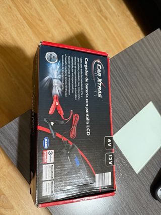 Cargador de Baterías con pantalla LCD