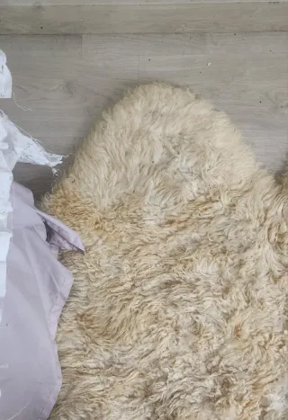 Alfombra Piel Oveja Natural 1,05 x 1,70  Alemana