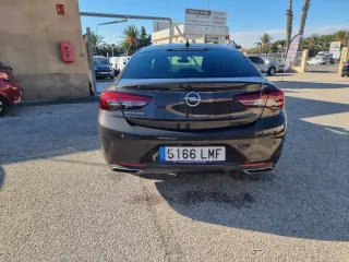 Opel Insignia 2021