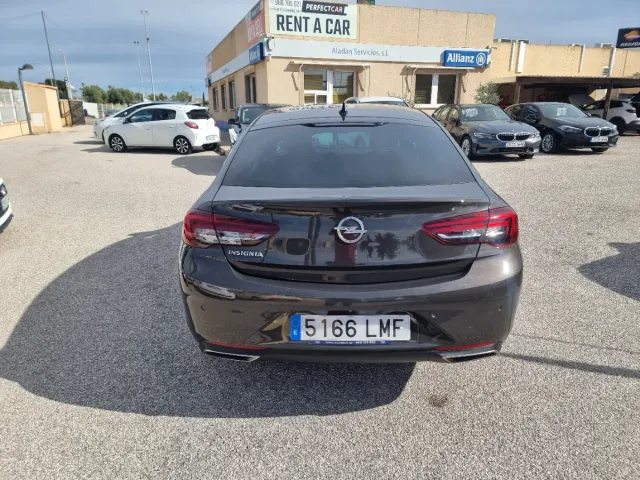 Opel Insignia 2021