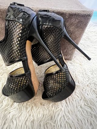 Sandali neri vernice tacco stiletto plateau