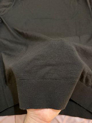 Jersey Carolina Herrera marrón cuello alto