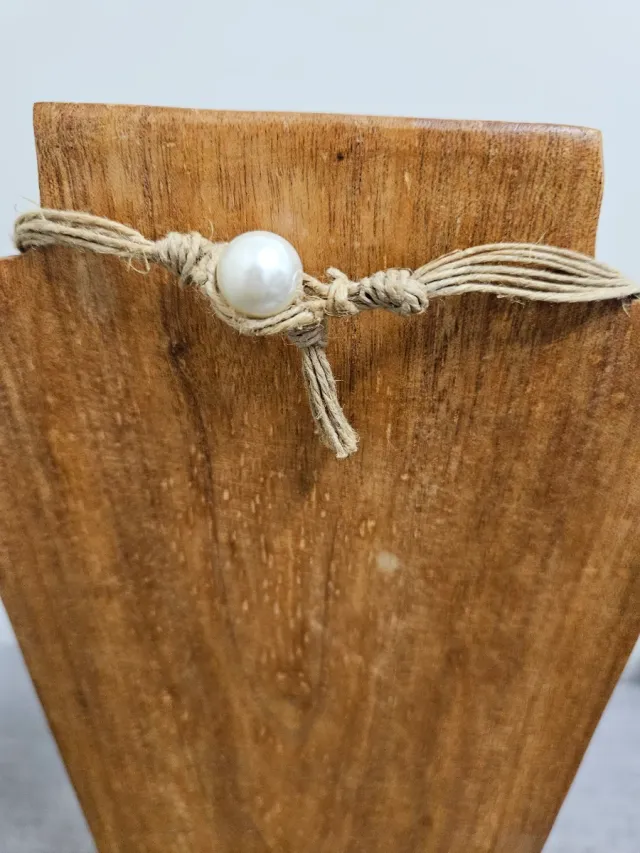 Collare artigianale con perle