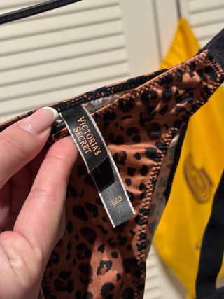 Victoria’s Secret Women’s Underwear Set