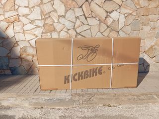 Patinete Kickbike City G4 Negro. Nuevo en su caja