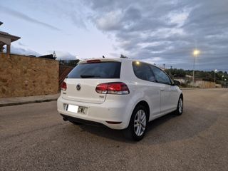 Volkswagen Golf – 1.6 TDI 105 CV | Año 2010