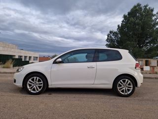Volkswagen Golf – 1.6 TDI 105 CV | Año 2010