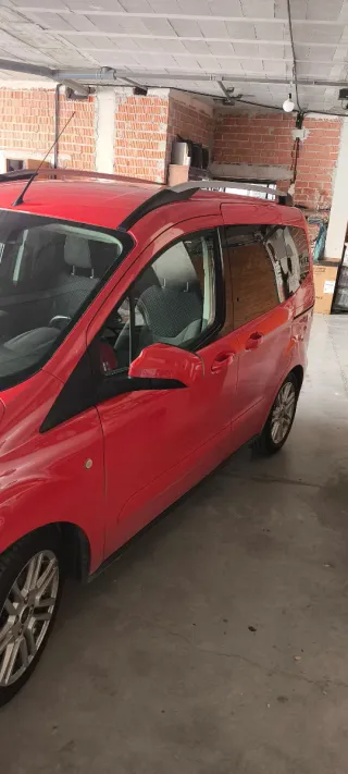 Ford Tourneo Courier 2019 (67.500km)