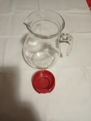 Caraffa Vetro con tappo rosso