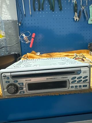 Radio CD Clarion DB328R