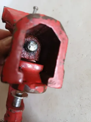 Tornillo de banco pequeño