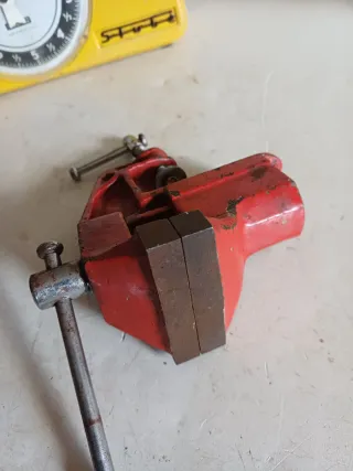 Tornillo de banco pequeño