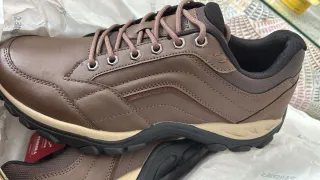 Botas Paredes Marrones y Beige